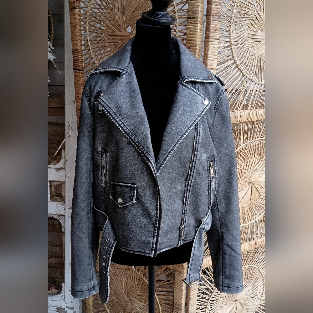 Akira Stylish Gray Faux Leather Jacket_Large - Picture 4 of 10